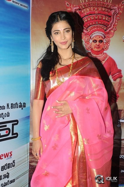 Shruti-Haasan-at-Uttama-Villain-Movie-Audio-Launch